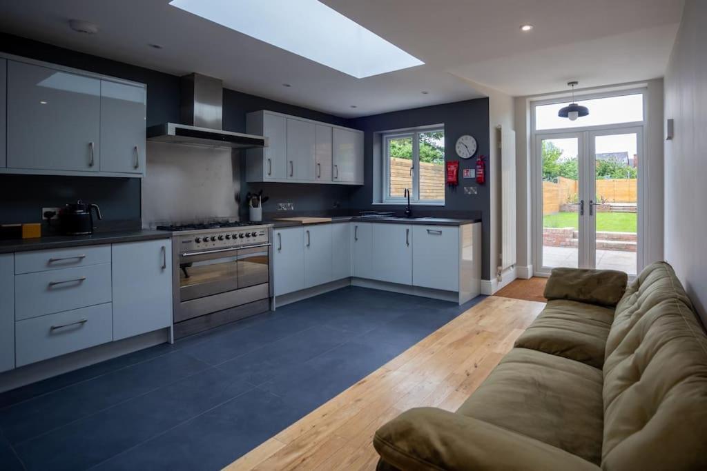 Hereford - Clifton Villa - Beautifully Presented House Located A Short Walk From City Centre - Sleeps 6 Guests - Perfect For Exploring Hereford - Hosted By Rentmyhouse Eksteriør bilde