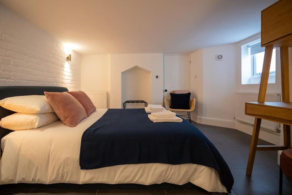 Hereford - Clifton Villa - Beautifully Presented House Located A Short Walk From City Centre - Sleeps 6 Guests - Perfect For Exploring Hereford - Hosted By Rentmyhouse Eksteriør bilde